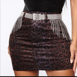 NWT GLAM DIAMOND CHAIN BELT